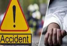 दुचाकीला समोरून जोरदार धडक, २ सख्ख्या भावासह वृद्ध ठार