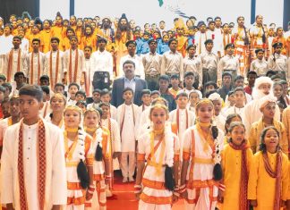 लॉईड्स राज विद्या निकेतन (LRVN) चा वार्षिक दिन, ‘उदित उत्सव II’, मोठ्या उत्साहात आणि सांस्कृतिक वैभवात साजरा करण्यात आला. शाळेच्या विकास, उत्कृष्टता आणि सामाजिक प्रभावाच्या प्रवासातील हा एक महत्त्वाचा टप्पा ठरला