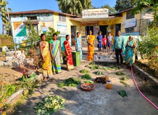 *परसबाग ढेकणी येथे उमेद मार्फत दशपर्णी अर्क निर्मिती उपक्रम*