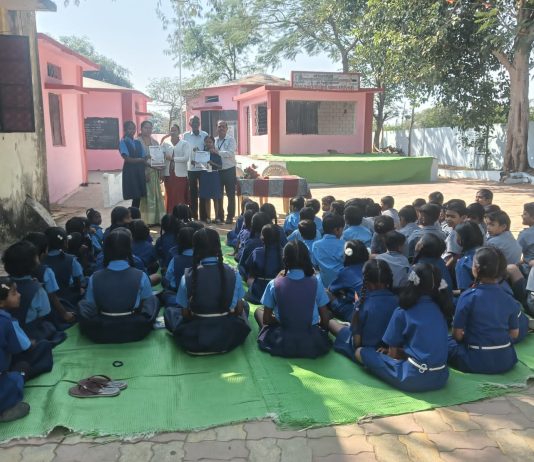 जि प प्राथमिक शाळा घोडवाही येथे कायदे विषयक मागदर्शन कार्यक्रम संपन्न