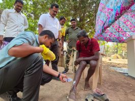 गडचिरोली पोलीस दलाच्या वतीने मौजा नेलगंुडा येथील आठवडी बाजारादरम्यान आरोग्य शिबिराचे करण्यात आले आयोजन