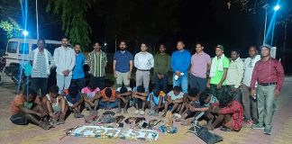 *आलापल्ली वनपरिक्षेत्रात वनविभागाच्या धडक कारवाईत १२ शिकारी ताब्यात* *वन्यजीव अवयवांसह साहित्य जप्त; कायदेशीर कारवाई सुरू*