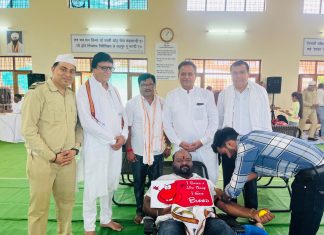 🩸 “२१वे रक्तदान… सेवाभावाची ओळख!” मानव एकता दिनी पिंकूभाऊ बावणे यांचा प्रेरणादायी उपक्रम; शेकडो रक्तदात्यांचा उत्स्फूर्त सहभाग