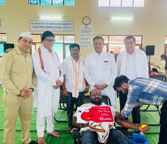 🩸 “२१वे रक्तदान… सेवाभावाची ओळख!” मानव एकता दिनी पिंकूभाऊ बावणे यांचा प्रेरणादायी उपक्रम; शेकडो रक्तदात्यांचा उत्स्फूर्त सहभाग