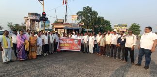 *धीरेंद्र शास्त्री यांच्या वक्तव्याचा काँग्रेसकडून निषेध; इंदिरा गांधी चौकात काँग्रेसची निदर्शने*