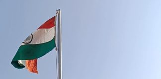 कारगील चौकात महाराष्ट्र दिन व कामगार दिन उत्साहात साजरा