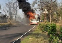 घंटा चौकीजवळ धावत्या ई-बसला भीषण आग; चालकाच्या प्रसंगावधानाने २७ प्रवाशांचे प्राण वाचले