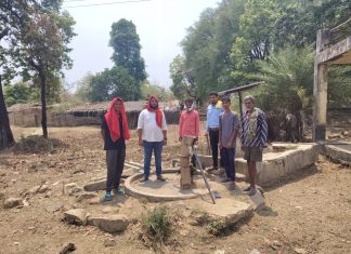 अखेर रेखाभटाळ गावातील बंद हातपंप दुरुस्त; भाकपा ने जनतेने दिलेले शब्द पूर्ण केले