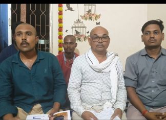 ‘समलैंगिक संबंध’ नव्हे, तर ब्लॅकमेलिंगमधून हत्या?; कुटुंबीयांचा खळबळजनक दावा प्रसिद्धीच्या घाईत काही माध्यमांनी सत्याकडे पाठ फिरवली; मोबाईल चॅटिंग व बँक व्यवहारांचे पुरावे सादर