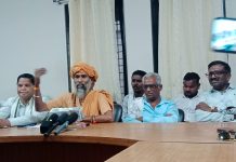 “कार्तिक स्वामी महाराजांच्या नावाचा गैरवापर केल्याचा आरोप फेटाळला; संत मुलीधर महाराज विठ्ठलवार गुज्जनवार यांचा सविस्तर खुलासा”